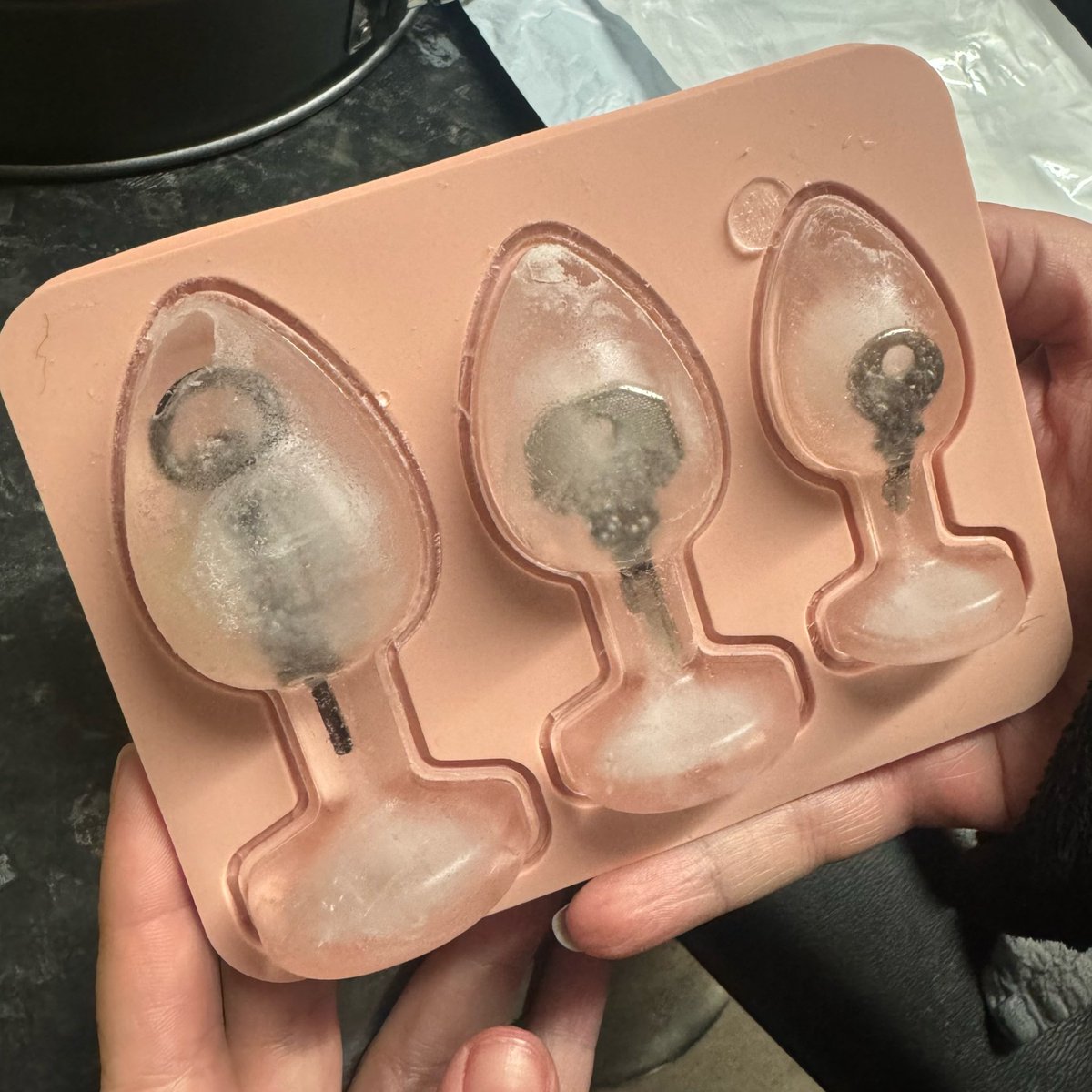 tiktok anal plug Warum haben wir denn eigentlich Sex? main image 0