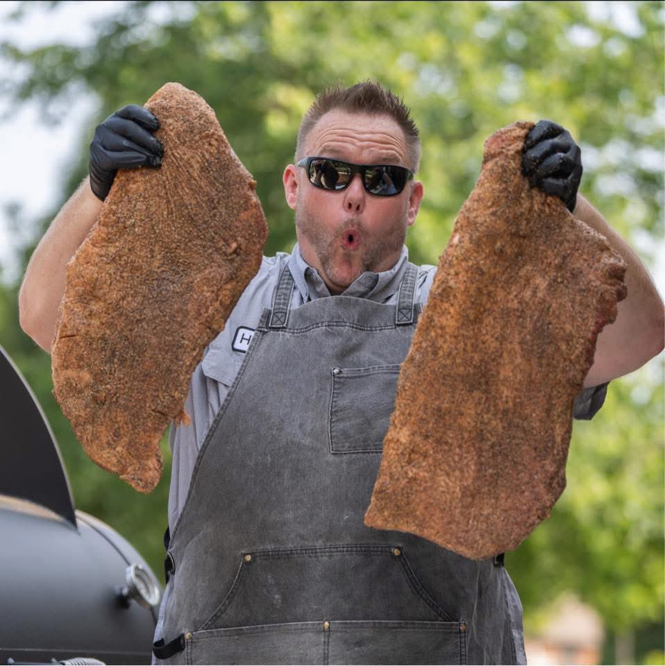 Just a reminder the Pit Life BBQ Podcast will be live TONIGHT AT 6:00 PM instead of Monday night. Tonight I’m joined by Matthew Hussey aka The Hungry Hussey! We catch up and talk about his new podcast Chewing The Fat With The Hungry Hussey!