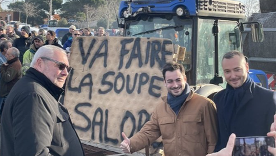 Melk_de_Adso's tweet photo. Note : le député en question est l'un des 3 élus du RN de l'Aude qui se sont affichés devant une pancarte "va faire la soupe salope" faisant référence à une insulte adressée à Sandrine Rousseau et Marine Tondelier... tout un programme... https://t.co/1ex6tPfwHy