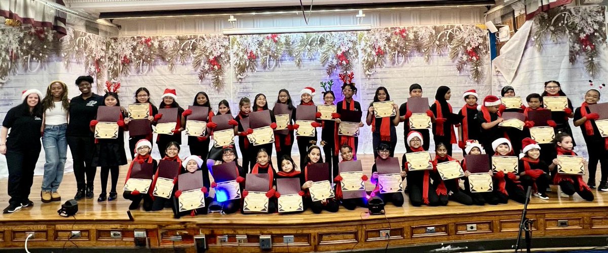 Our principal Dr. Hill honored the Eastwood Eagles Harmony Choir with certificates for making it to Top 3 finalists of the Rockefeller Center Star Choir competition!  🎶❤️🎄🌟🎶<a href="/PS95Q/">P.S. 95Q Eastwood School</a> <a href="/kimmandy217/">kim</a> <a href="/D29Shines/">District 29 Queens</a> <a href="/NYCSchools/">NYC Public Schools</a> #d29shines
