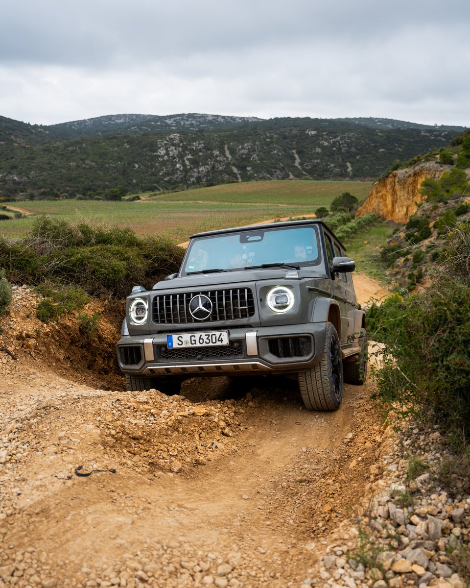 MercedesAMG's tweet photo. The new AMG ACTIVE RIDE CONTROL suspension has it all.
Discover more in our latest episode of #INSIDEAMG — live now on YouTube.
#MercedesAMG
Mercedes-AMG G 63 | Energieverbrauch kombiniert: 15,7‒14,7 l/100 km | CO₂-Emissionen kombiniert: 358‒335 g/km | CO₂-Klasse: G https://t.co/GMNIl0olyj
