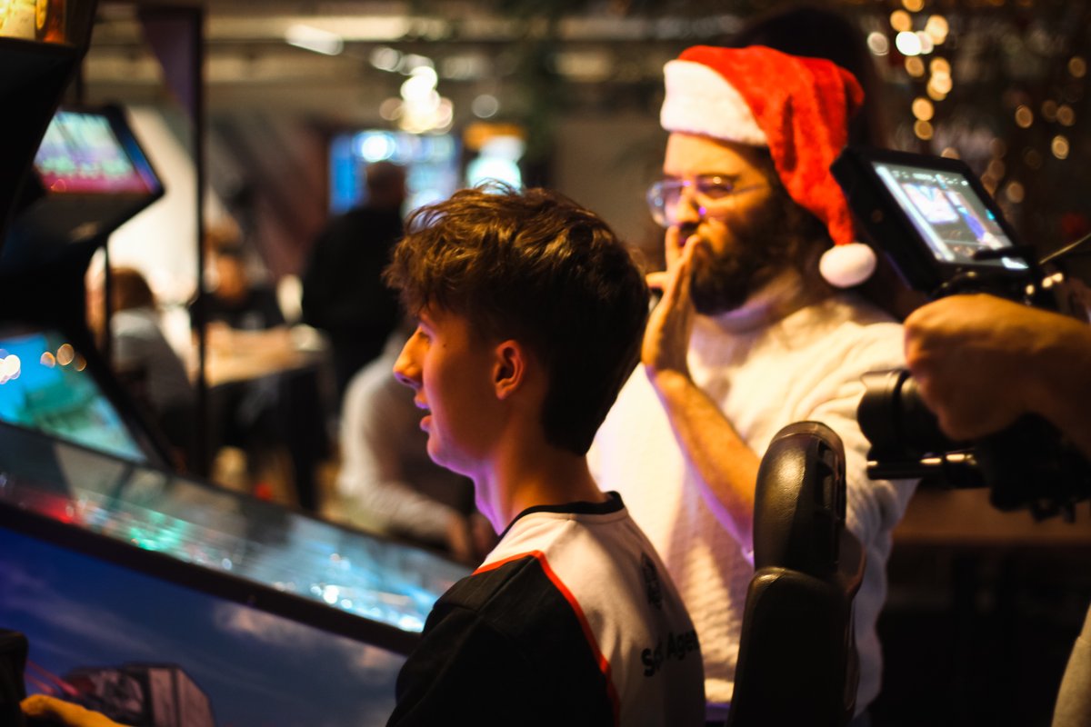 mYinsanityCH's tweet photo. Here’s a sneak peek at the magic of #mYinachten so far! 🎄✨

From unforgettable moments to incredible vibes—check out these snapshots of joy, fun, and community! 📸🤩 Stay tuned for more!

📸 provided by @_vivi_gg 🫶 https://t.co/t2snhZEg6d