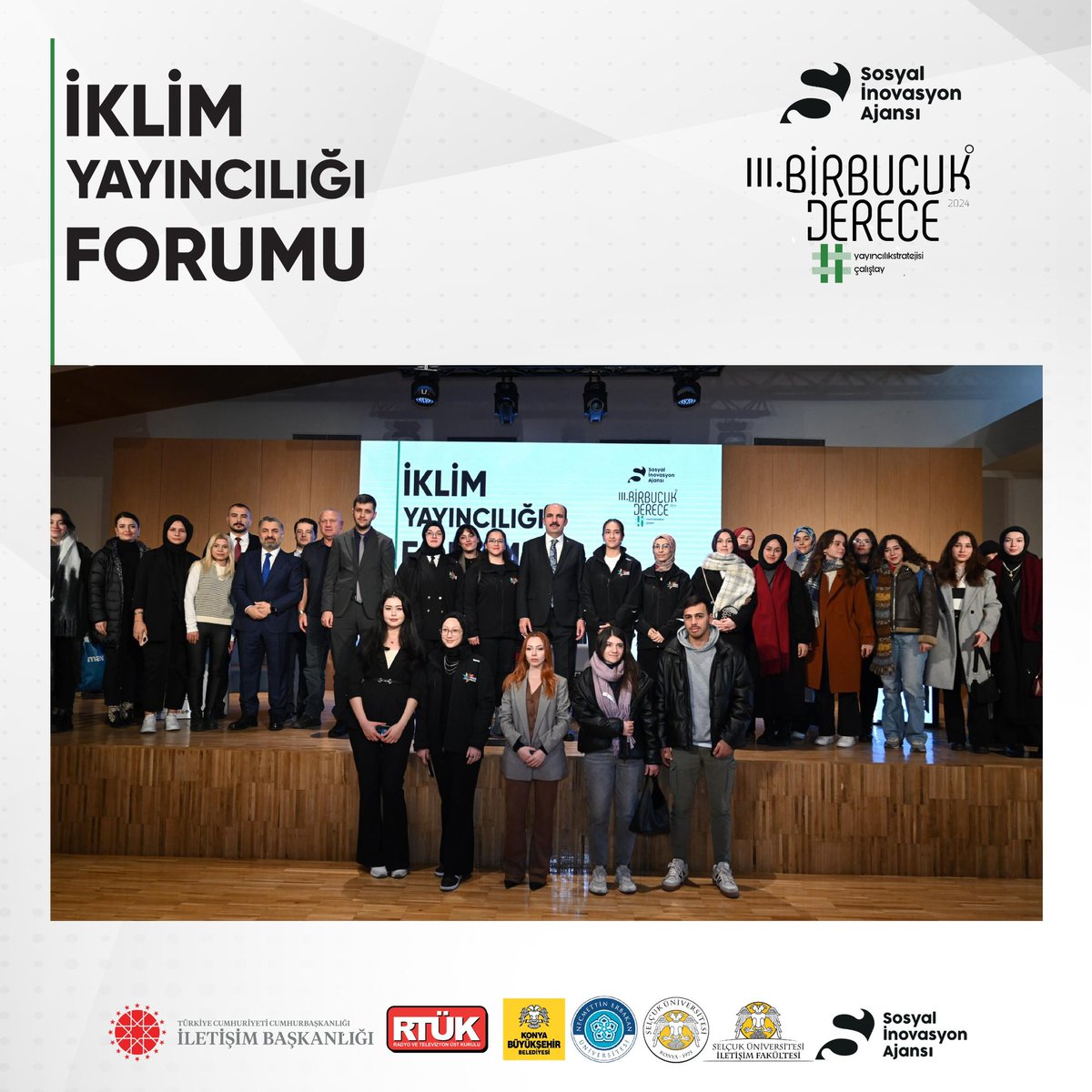 sinovasyonajans's tweet photo. İklim Yayıncılığı Forumu Tamamlandı!

İklim değişikliğiyle mücadelede medya ve yayıncılık stratejilerinin ele alındığı İklim Yayıncılığı Forumu, Taş Bina Kültür ve Sanat’ta gerçekleştirildi.

T.C. Cumhurbaşkanlığı İletişim Başkanlığı, Radyo ve Televizyon Üst Kurulu, Selçuk Üniversitesi ve Necmettin Erbakan Üniversitesi iş birliğinde, Konya Büyükşehir Belediyesi Sosyal İnovasyon Ajansı yürütücülüğünde düzenlenen forumda, sürdürülebilir şehircilik projeleri, iklim çalışmaları ve medyanın rolü konuşuldu. 

Forumumuza katılım sağlayan tüm misafirlerimize teşekkür ederiz. 

#iklimyayıncılığıforumu
#gençleriçin
#sosyalinovasyon