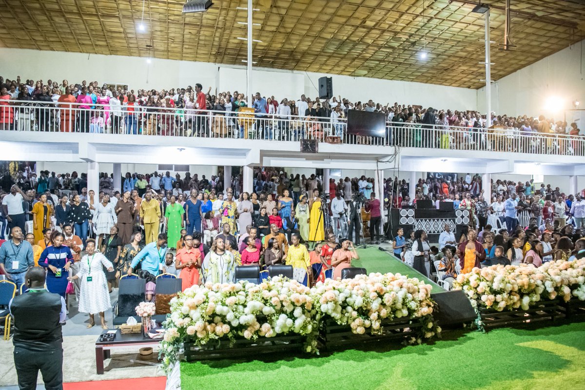 GraceRoom's tweet photo. Happing now: Worship and Praise
What a Worship and Praise experience. We rejoice in His faithfulness, His Grace surrounds us forever
If you can't make it in person, please follow the service on our social media platforms.
#HolySpirit #TheMoveOfGod #TheAppointedTimeHasCome #OpenedGates #TheCityThatHasBeenVisited #WeAreInTheArk #GodHasCoveredUsUnderHisUmbrella #GraceRoomMinistries #PrJulienneKabanda