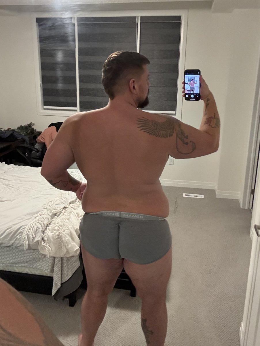 beefy_canadian's tweet photo. Front or back? https://t.co/g1vb94hAb8