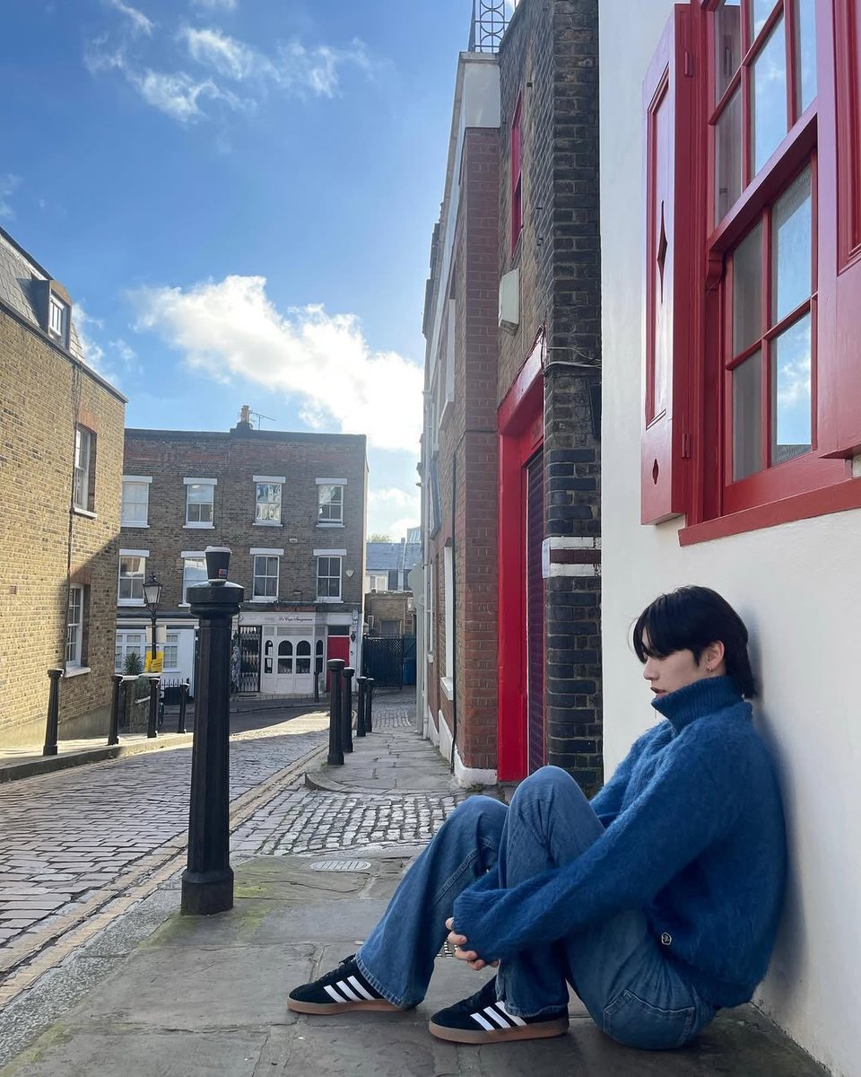 BND_INSTA's tweet photo. [🏔️] In London 🇬🇧

— (4/5)
#BOYNEXTDOOR #보이넥스트도어 #BND
#태산 #TAESAN https://t.co/hBQBKoPGN6