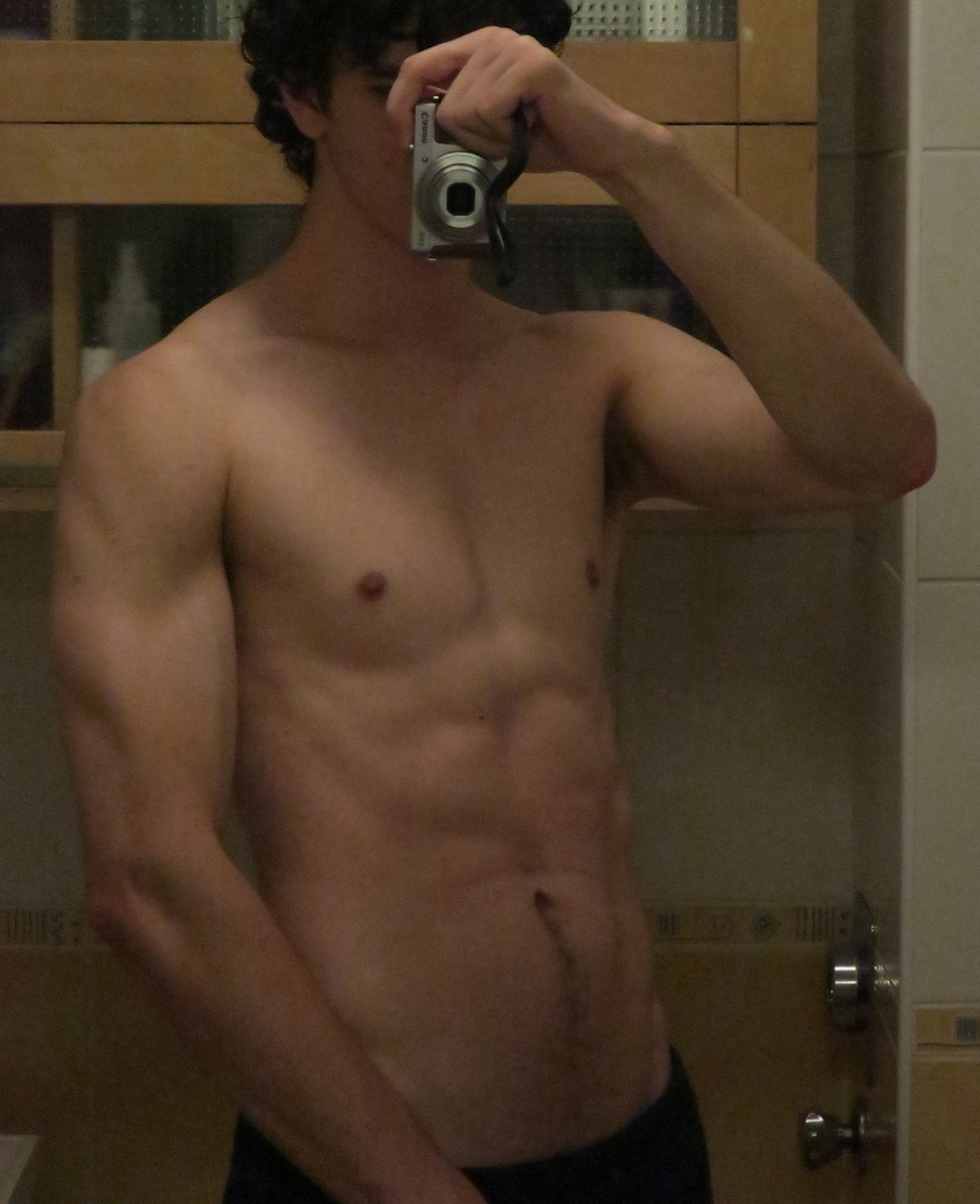okay_benz's tweet photo. not new to nsfwtwt, just redoing my pinned

* 22
* he/him
* 193cm
* straight
* switch
* nerdy (gaming, anime, ttrpg)
* soft &amp; hard kinks
* DMs are open
*⟲ and ♡ to be mutuals https://t.co/w3m36ZP3fT