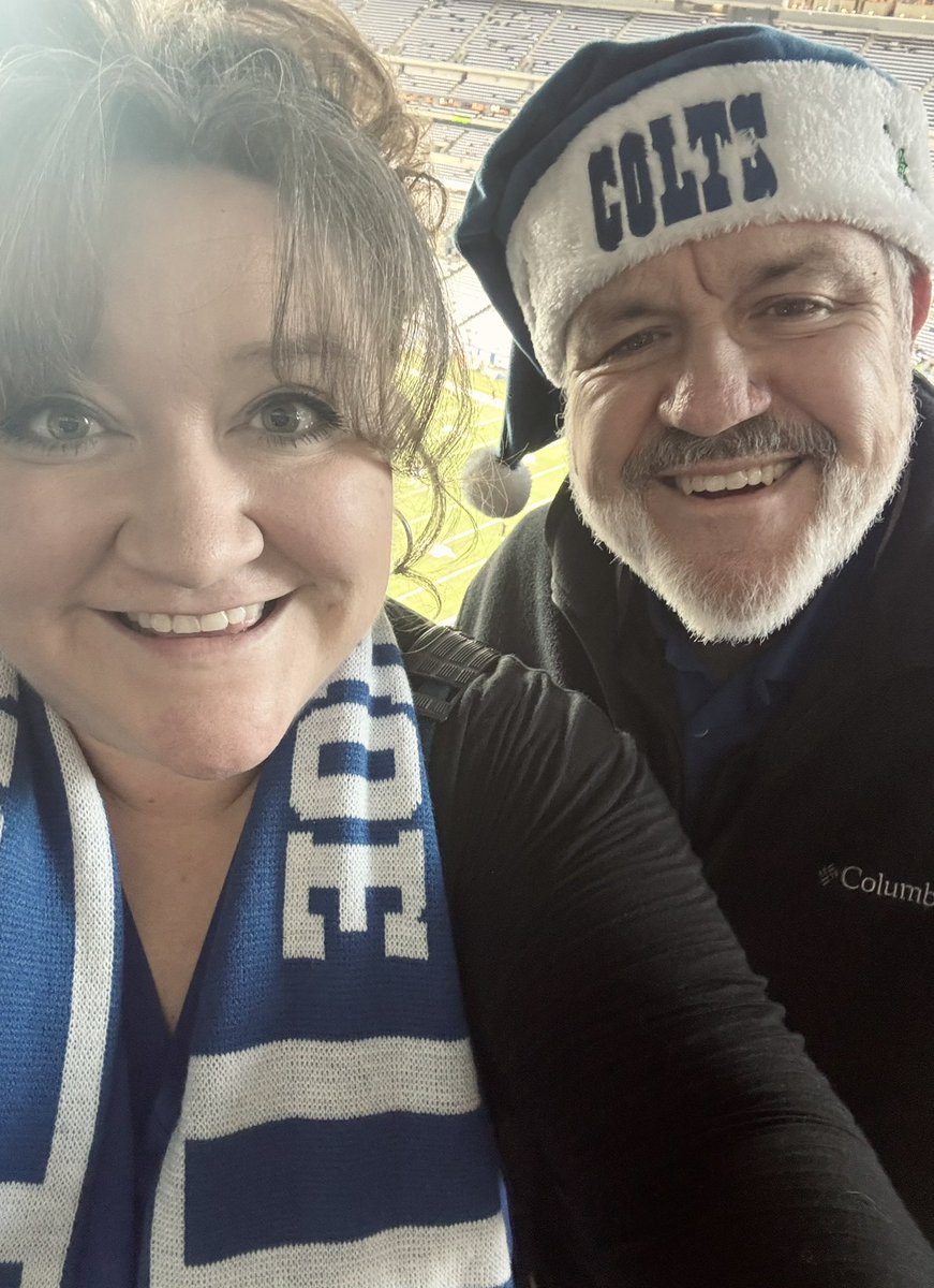 AshleySchultz30's tweet photo. Came home for Christmas just in time for my dad and I to see our @Colts beat the Titans!!

#GoColts #TENvsIND @JimIrsay #ForTheShoe https://t.co/8Ik1d80ndO