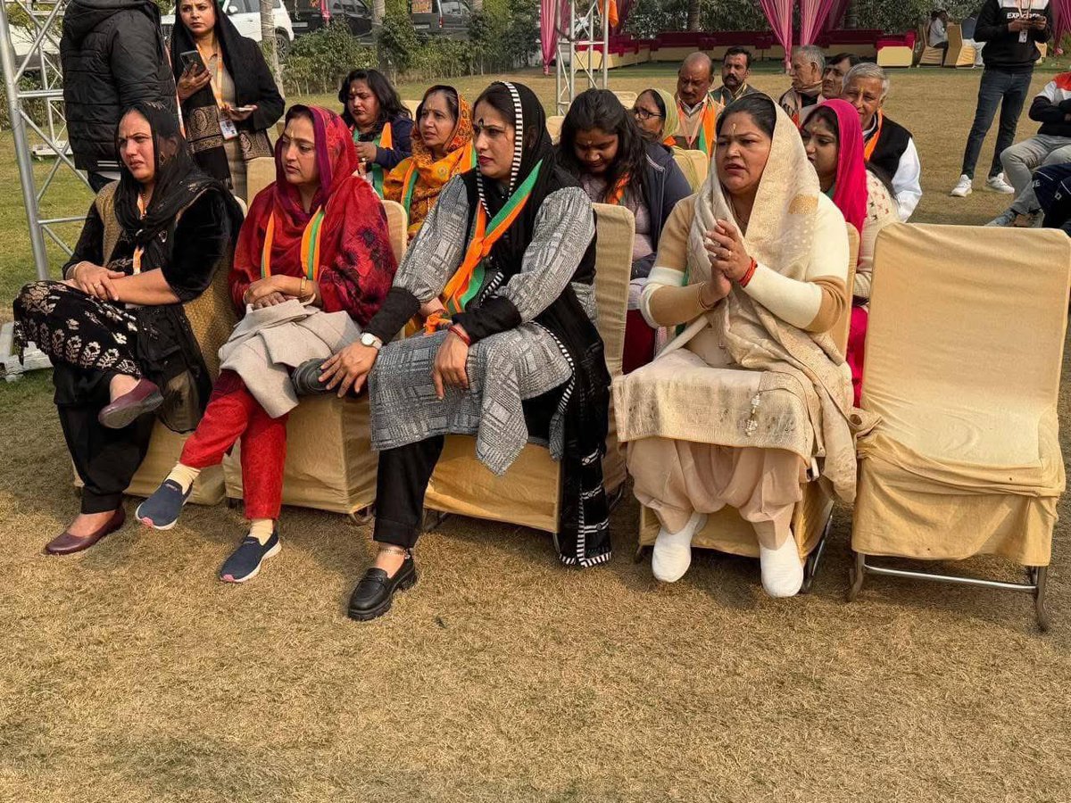 savitankhatri's tweet photo. आज भारतीय जनता पार्टी नरेला विधानसभा त्रिदेव सम्मेलन जीत फार्म में सम्पन्न हुआ जिसमें भिंड मध्य प्रदेश से सांसद श्रीमती संध्या रानी जी मुख्य वक्ता रही, जिसमें जिलाध्यक्ष श्री सत्यनारायण गौतम जी का मार्गदर्शन भी प्राप्त हुआ https://t.co/vyHpFmMJhi