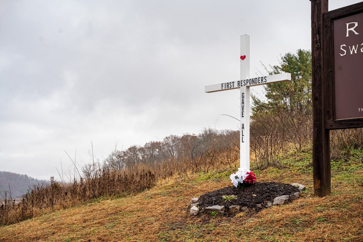 CleanUpTVA's tweet image. After TVA’s dike broke 16 years ago on Dec. 22, workers spent six years cleaning up the toxic spill. Hundreds of the cleanup workers are sick &amp;amp; 60+ have died. Listen to and share their stories: rememberkingston.org

donate.appvoices.org/campaign/64116….