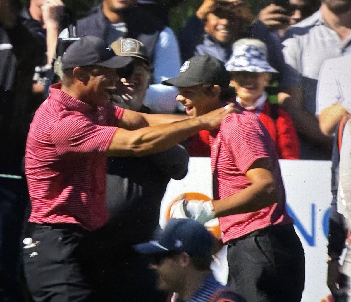 TWlegion's tweet image. 🚨JUST IN: Tiger Woods reacts as Charlie makes a hole in one at the PNC 🤯