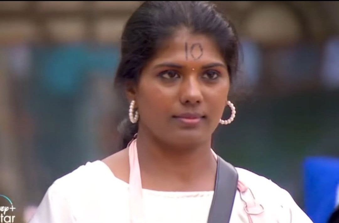 muslimah_hasina's tweet photo. Mr. @VijaySethuOffl , why didn't you ask about #Manjari refusing #AssistantCaptain . If only she wanted a good captain, she should have become one. Very biased hosting. #GetoutVijaysethupathi #Partialhost #BiggBossTamil8 #BiggBoss8Tamil #BiggBossTamilSeason8 #BiggBossTamil https://t.co/MRclmwABwU