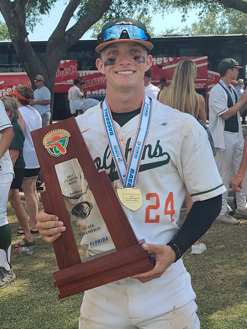 Upperclassman
Baseball season is around the corner.
Be a leader.
Help the young guys.
Represent your last name, program, and coaches with pride.
Help the underclassman get better.
Be a role model.
Be someone the underclassmen can look up to and trust.
Teams with mature