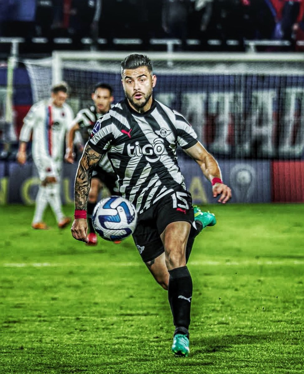 DebateSL's tweet photo. 🚨 Walter #Kannemann, Julio #Buffarini, Héctor #Villalba y Martín #Cauteruccio tienen la INTENCIÓN de VOLVER a #SanLorenzo. 

👉 La llegada sería EN CONJUNTO y SIN condiciones económicas. 

ℹ️ @frenesiazulg https://t.co/8ABcuvQr3F