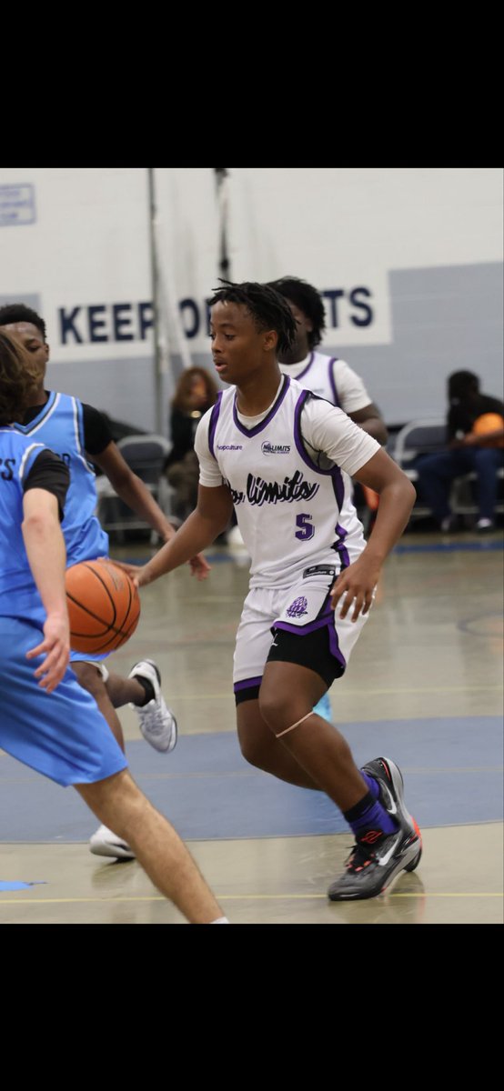 bryant_Freeman7's tweet photo. March 21, 2024
Some pictures from my AAU game
No limits basketball academy
14 points, 3 assists, 4 rebounds https://t.co/h0AJkVLqAe