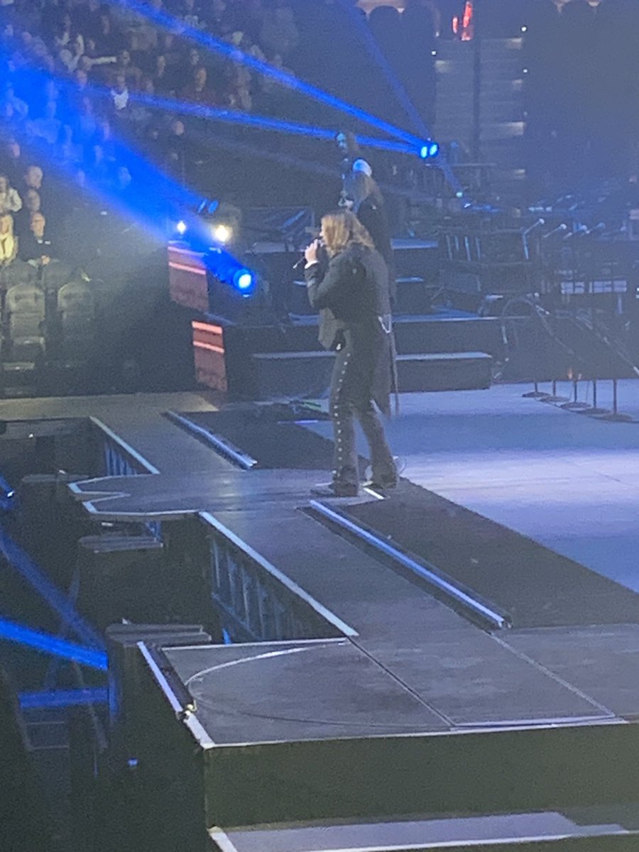 MicheleAmabile's tweet image. @CalebJohnson killing it with Transiberian Orchestra! Always supporting this man! #Idolrepresent #WINNER