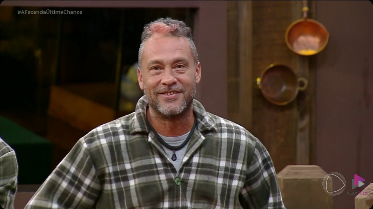 centralreality's tweet image. 🏆Juninho venceu o troféu PLANTA da temporada! #AFazendaÚltimaChance