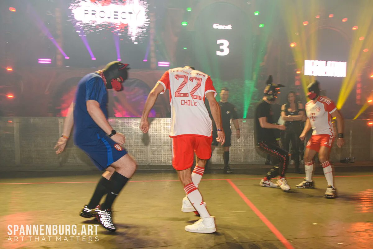 Danzel_pup's tweet photo. The applications for the 3rd edition of #pupsoccer at @DarklandsFest are now open! 

Playtime: Saturday  March 1st, from 1pm till 2:30pm.
Dress code: puppy + sportswear
Team size: 3 pups (you can apply alone)
Apply via: https://t.co/6DAM1RStWd (applications close on Feb 8th)

Sponsored by  @MOG_Europe  and @ThePoundStudio 

Sharing is caring