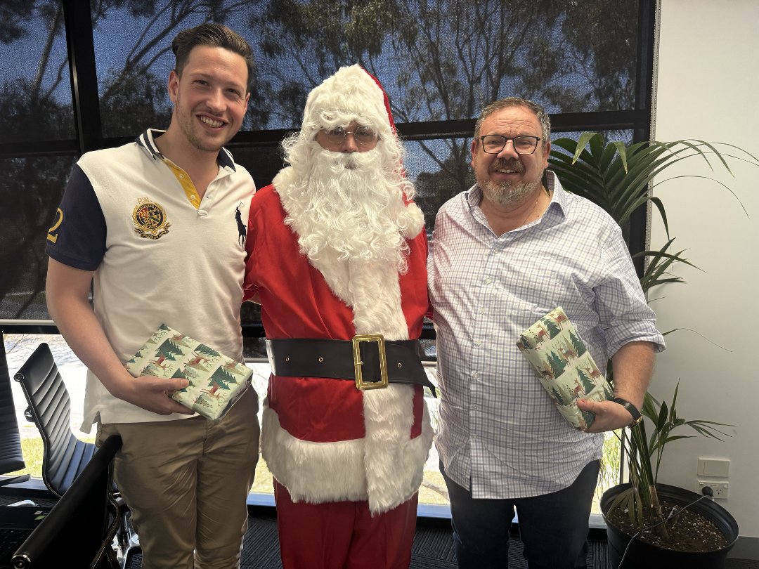 🎄 The LongView team got into the festive spirit today with a cracker of a lunch! 🎁
Big thanks to our teams in Property Management, Buyer &amp; Vendor Advocacy, and Home Equity Funds for a stellar 2024.
Keen to work with us in 2025? Give us a shout! 🌟

#LongView #LookingAhead2025