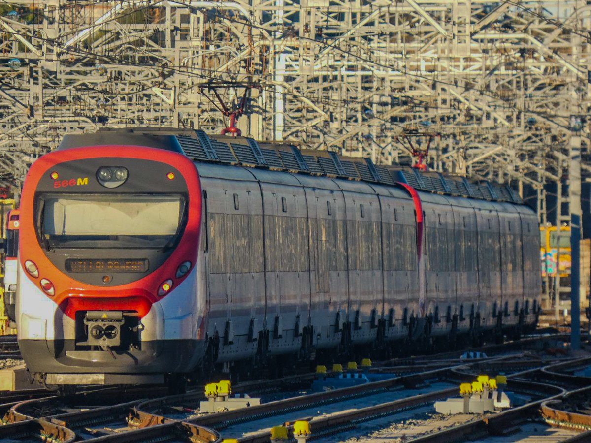danielrenfe447's tweet photo. Buenas noches @CercaniasMadrid 
📷Madrid chamartin Clara campoamor https://t.co/kbmelVfedh