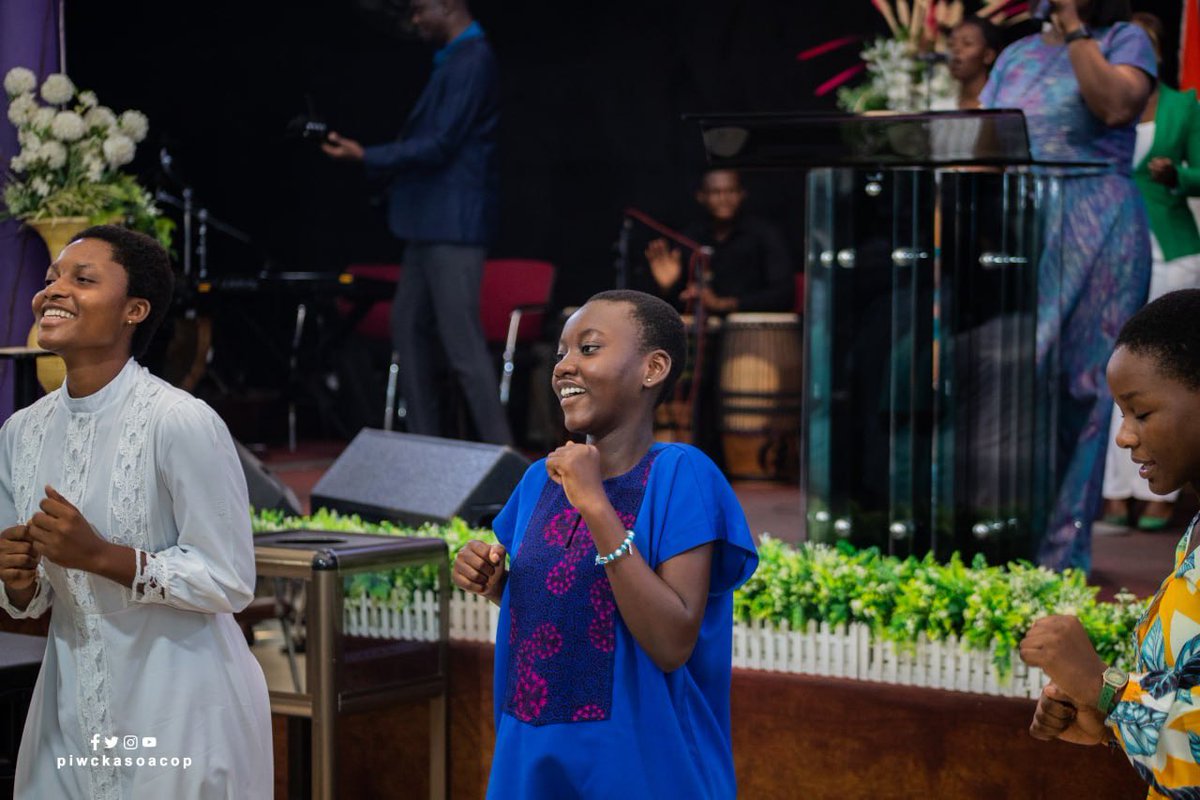 Piwc_Kasoa's tweet photo. Dancing around the throne of Glory 🎶
📸| Sunday service in pictures
#PIWCKasoa
#APeopleUnleashed
#PossessingTheNations
#TheSpecialChurch https://t.co/oJiRGy1muf
