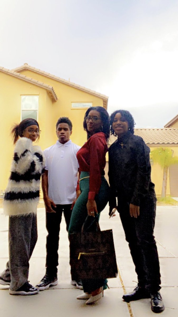 jileon32's tweet image. Happy Sunday beautiful souls. 
Oh give thanks🙌🏽 ⛪️
#churchflow