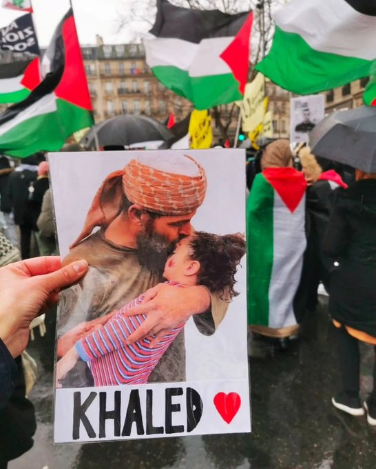 PalestineCultu1's tweet photo. If you see this pic, Reply with 🇵🇸 to spread it 💔 https://t.co/ouXbHSzhWH