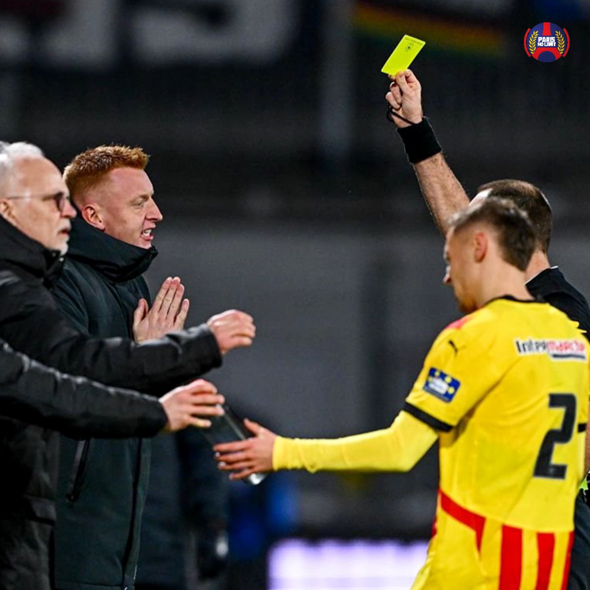 Xparisnolimit's tweet image. ❤️💙🫵🏼 La  qualif est pour toi Will Still qui refuse de serrer la main à Luis Enrique au début du match ! @RCLens