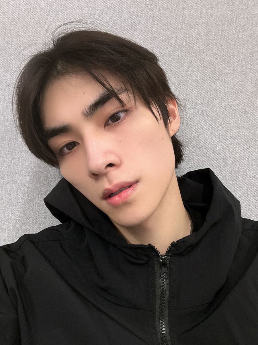 ✎ (slow) tweet media