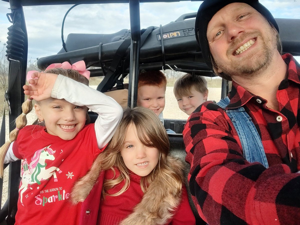 Texas Gray Man tweet media