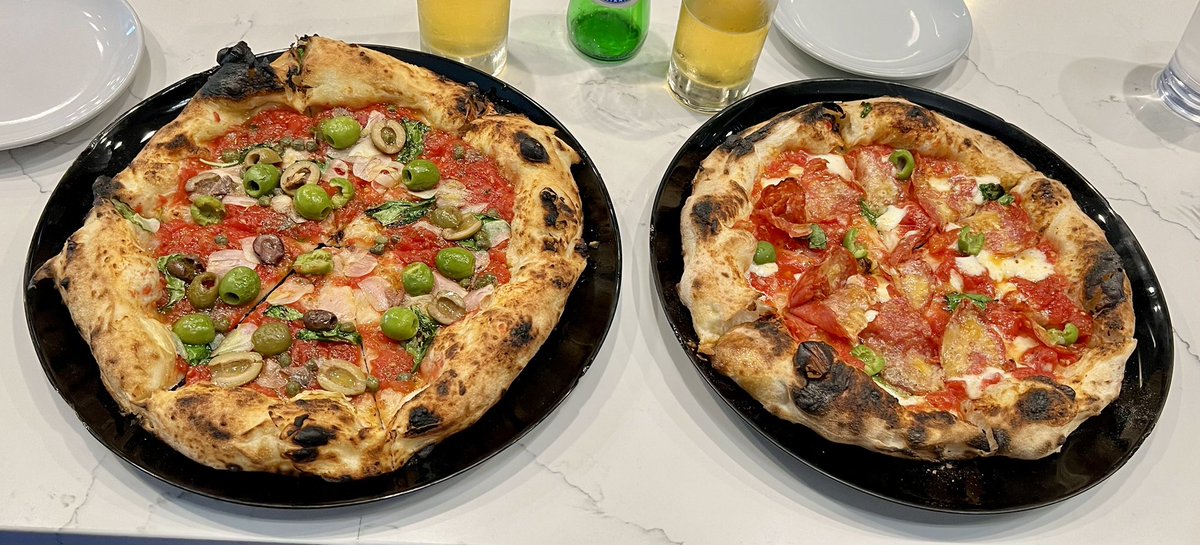 Gotta keep up with <a href="/Seanki6/">S-ki</a> with posting food pics. Just had some amazing pizza this time around.