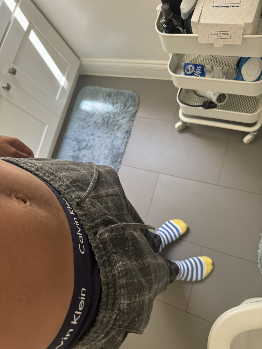 karioca_20cm's tweet photo. Pela manhã a gente sempre fica assim né?! https://t.co/vlk6CDpZvU