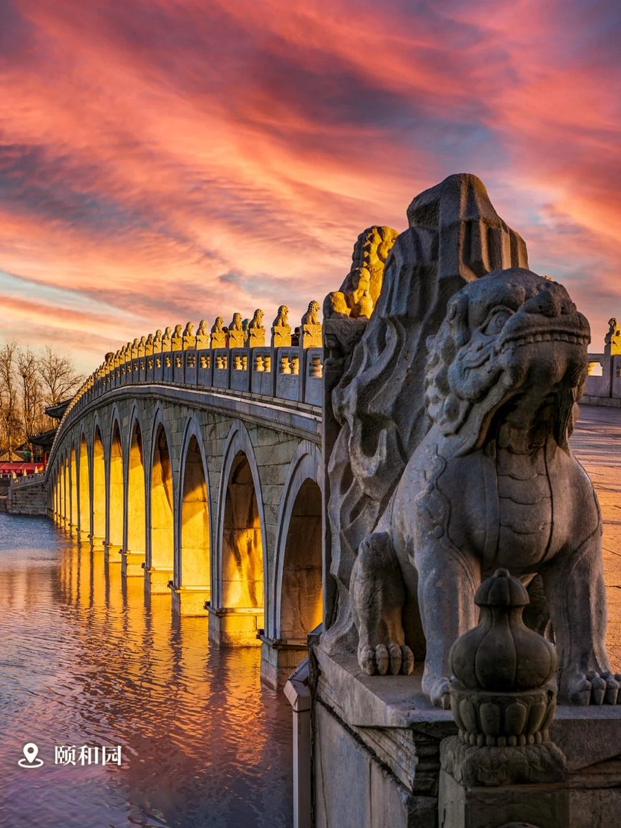 lucy278101700's tweet image. 你相信光吗？
冬至携来的除了吉祥好运和春日来讯，还悄悄为我们演绎着一场视觉盛宴。 #大美中国