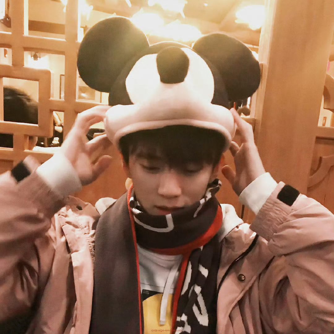 hvj4j7vnpj's tweet photo. 아진짜로

#주익연 #周翊然 #ZhouYiran https://t.co/onfOYAhXd0