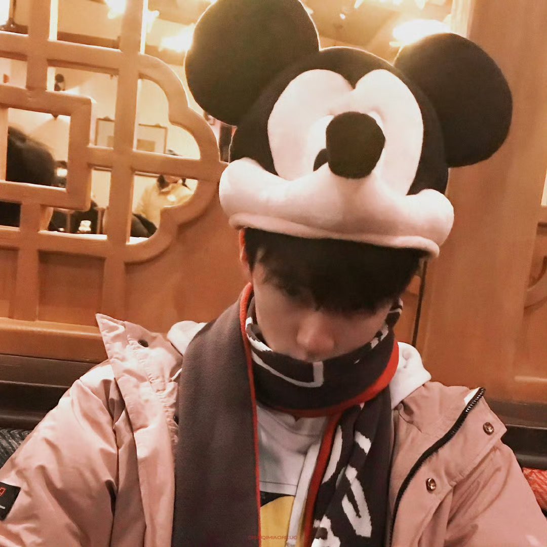 hvj4j7vnpj's tweet photo. 아진짜로

#주익연 #周翊然 #ZhouYiran https://t.co/onfOYAhXd0