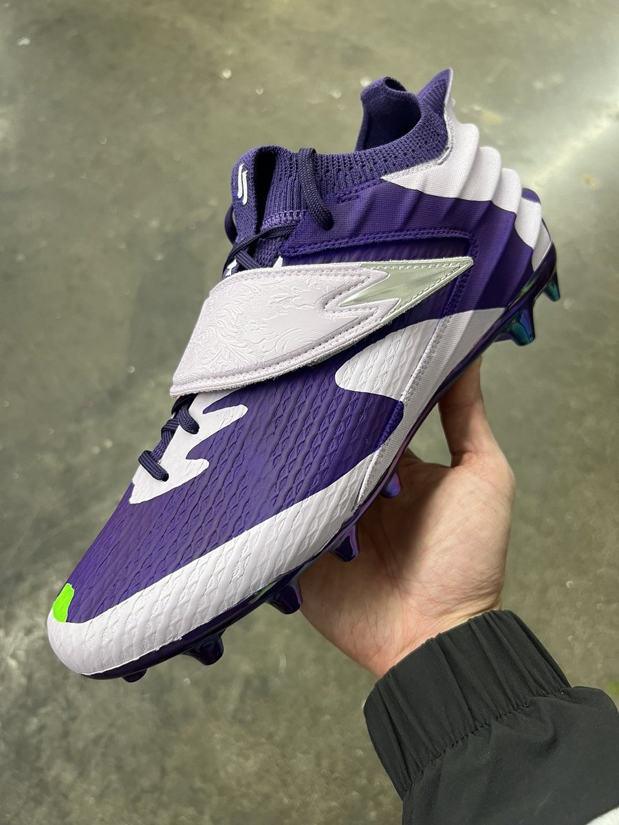 Justin Jefferson has custom cleats inspired by De'Aaron Fox's