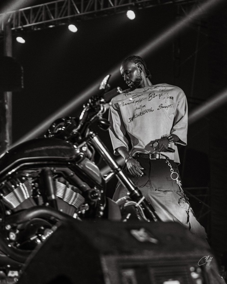 A spectacular second entry of <a href="/blacksherif_/">IRON BOY</a>’s Zaama Disco Concert as he pulled up on stage with a Harley-Davidson motorcycle🏍️

This stage craft will create a lasting memory on the minds of all attendees. Ghanaian Artistes are raising the bar.

#ShowReviews✍🏾 | #ExciteRadioOnline