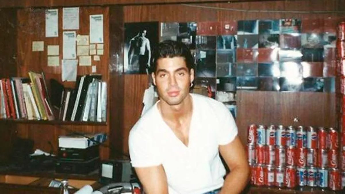 Resumidoinfo's tweet image. El comandante, ¿Por qué fue ICONO en tan poco tiempo? 🧐