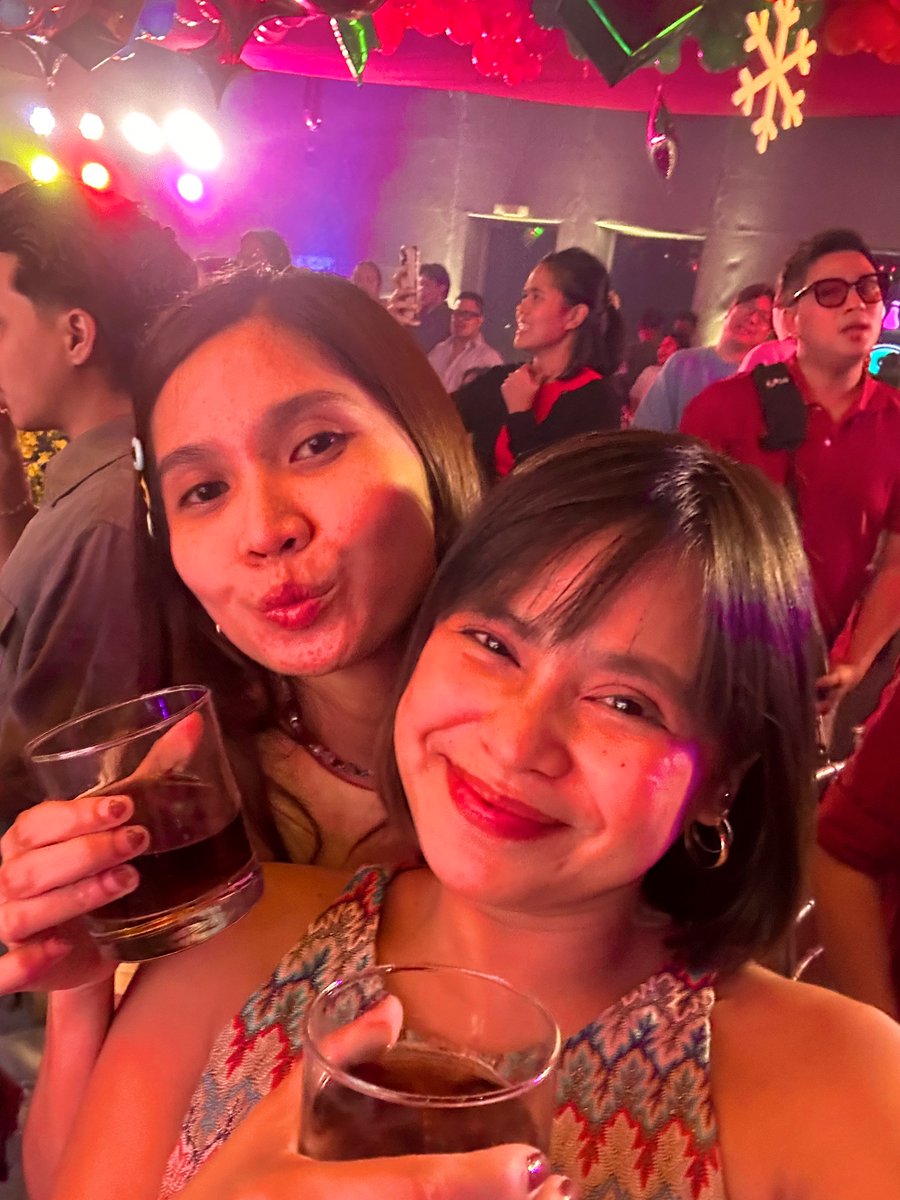 TaongGrasya__'s tweet photo. #TeamVice Rainbow Christmas Party 🥳 https://t.co/0Z4CyPVXpA