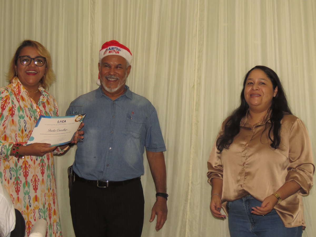 Felicitamos a <a href="/YuyuComellys/">Sheila Comellys</a> a quien reconocimos como auditor forense del año en nuestra organización.