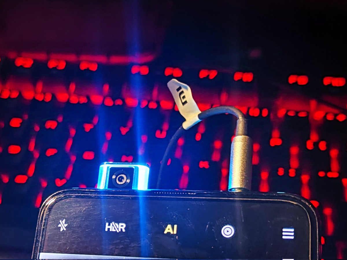 KillafAndrew's tweet image. one of the few last phones with a pop up front camera, allowing the full view of the phone screen.
replaced by the notch &amp;amp; punch hole camera we seen today.

#Xiaomi #PocoF2Pro