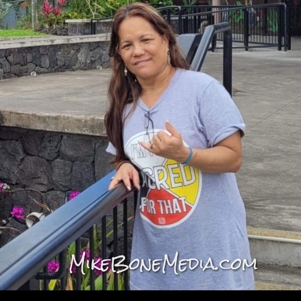 RoknRob121's tweet photo. @MikeBoneMusic 🙋🏾‍♀️Reppin' dang Cheerfully in da 808‼️🤗

#ShortPerson #MenehuneStyle 

💯 #Str8N8v4LYF Style 🤙🏾 https://t.co/mj6Qv0fla6