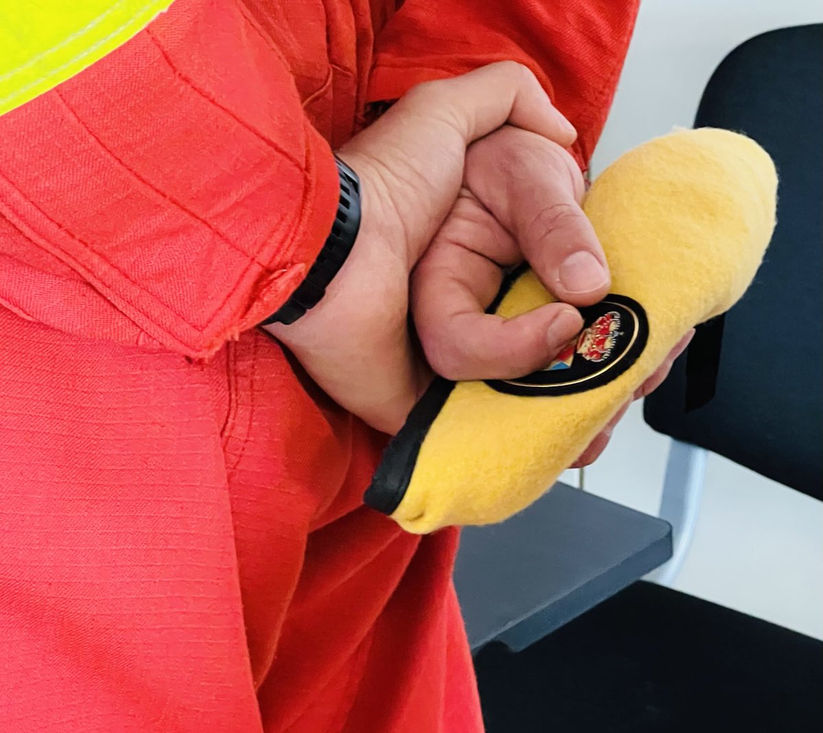 📍Sus manos, su corazón y toda su energía siguen en #Valencia. 

🙌 Gracias a todos los hombres y mujeres de las Fuerzas Armadas que están desde el 29 de octubre trabajando, en cuerpo y alma, por los vecinos y las localidades afectadas por la #DANA.