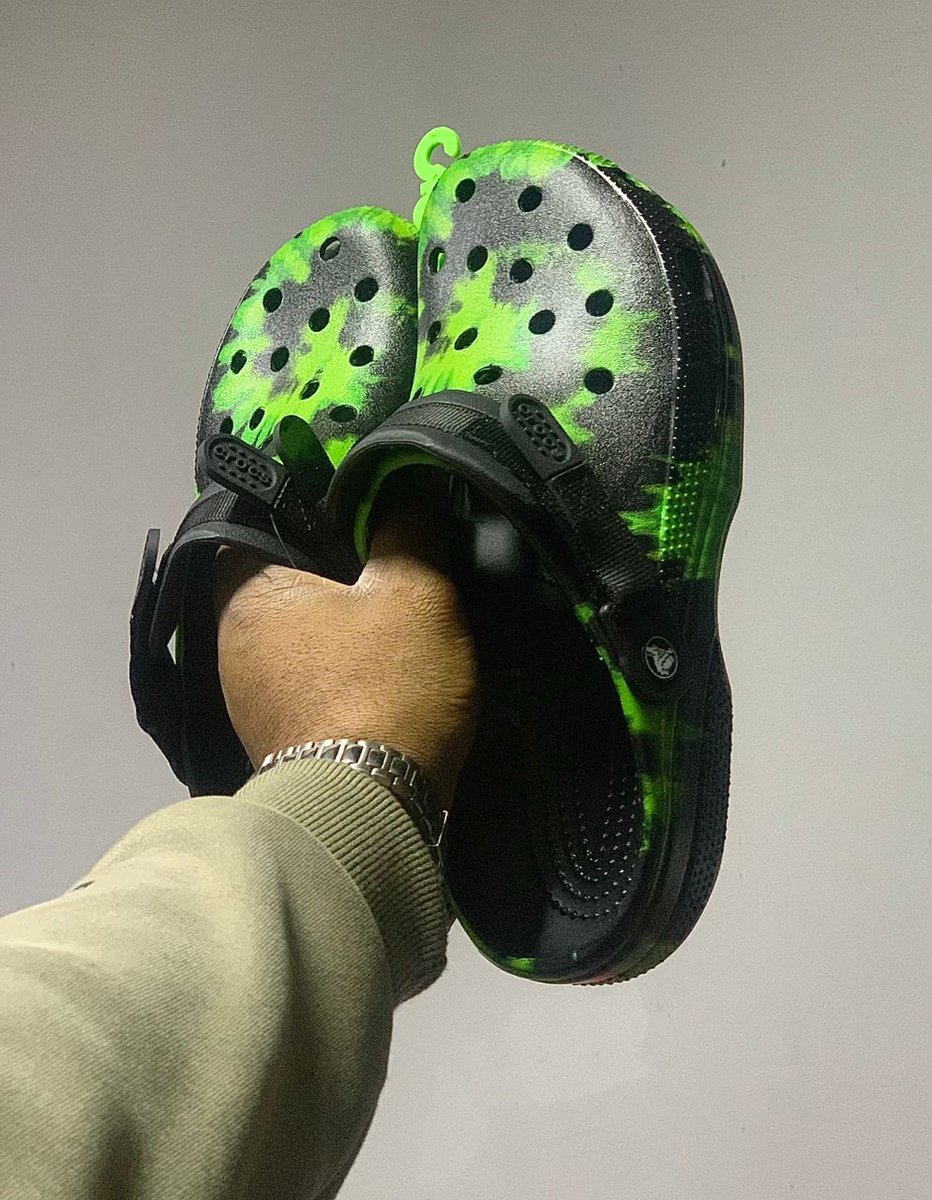 Tushecollection's tweet photo. What do nurses, celebs, and sneakerheads have in common? Crocs. 👟 Unapologetically bold, shockingly comfy, and globally adored. Crocs took 'ugly' and made it iconic. That’s business done right. 
Size 40-46
30k only
#Tushecollections 
#CrocsNation #ComfortKing" https://t.co/mxcE1c6srn