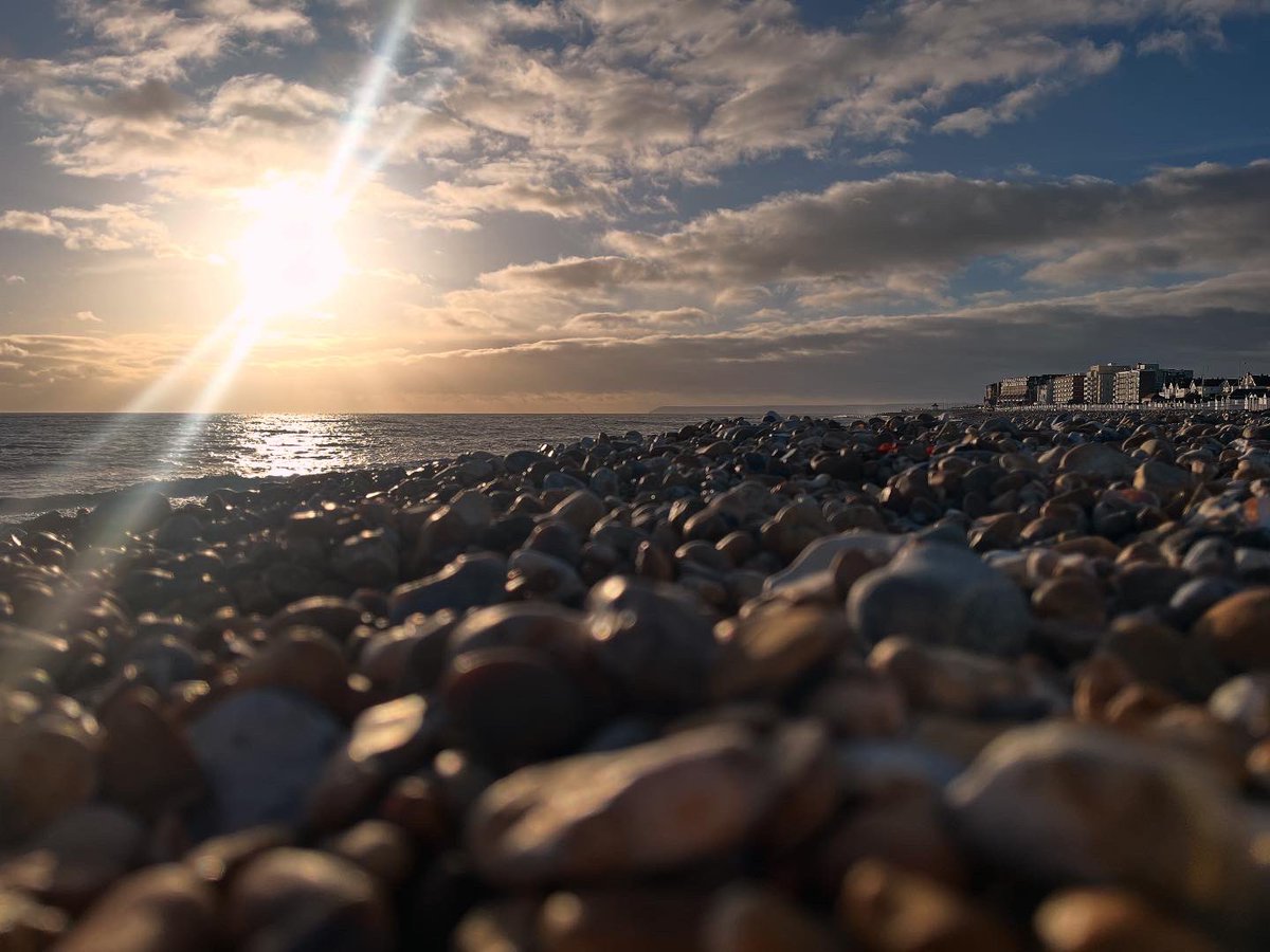 Winter solstice | ❄️🌌🌗 #cycleofnature #lightoverdark #renewal #newchapters <a href="/bbcsoutheast/">BBC South East</a>