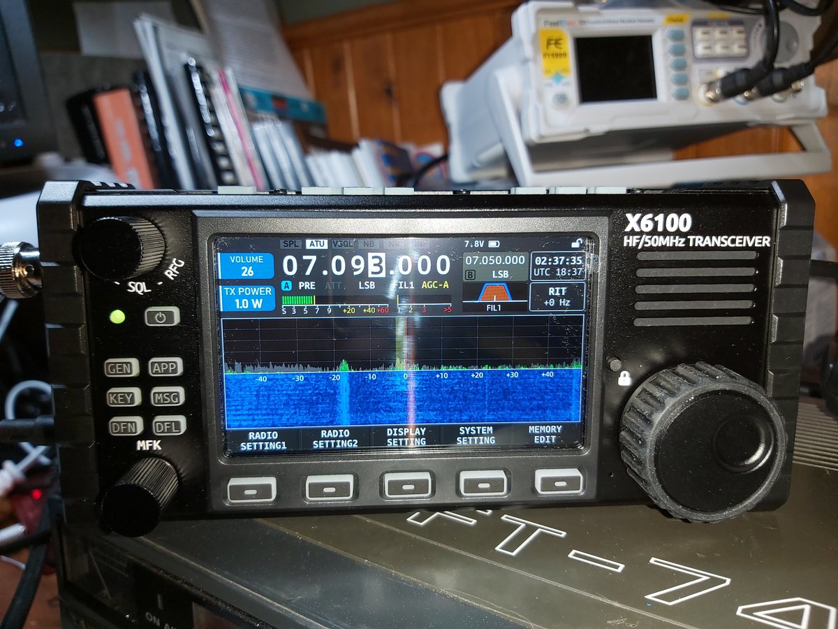 TubVk3's tweet photo. The new radio at VK3TUB https://t.co/xmWcrCWkj7