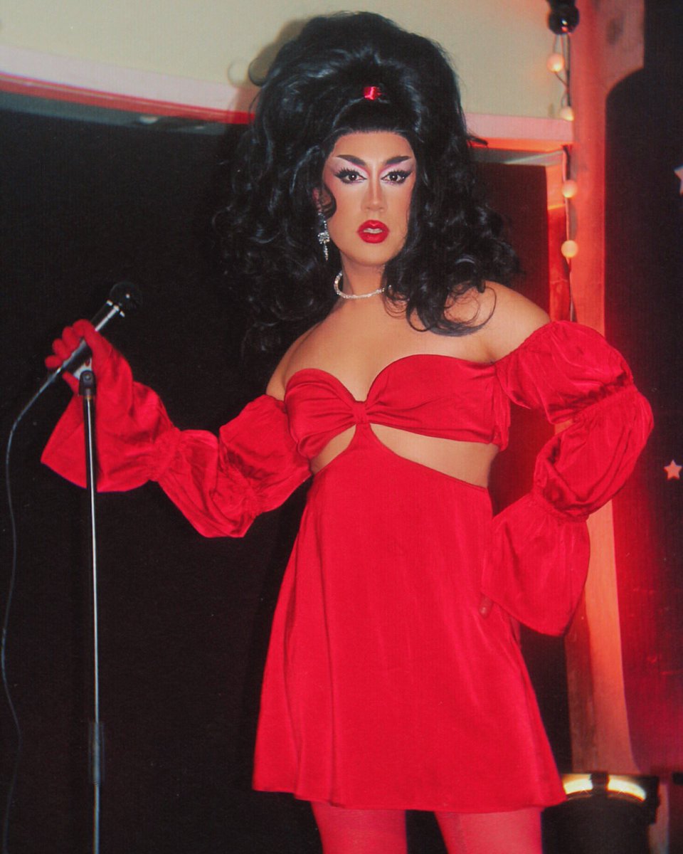 valcreador's tweet photo. are you RED-y, for me?! β€οΈπ€β¨
thank you @ dominoscomedyclub for having me! I was so happy to bring my comedy set to this venue πβ€οΈ
wig styling @diogodelslay β¨
#valleydation #dragqueen #dragmakeup #dominoscomedyclub #comedyqueen #dragqueencomedy #dragqueenportugal #fyp #motd https://t.co/lXeD4zIOHL