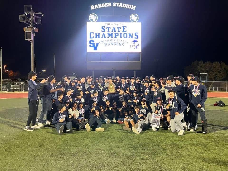 AnthonyA_56's tweet image. I’m so grateful and blessed to be apart of this special, one of a kind group. We worked so hard for this unforgettable season and I’m gonna miss these guys. Thank you Coaches and players for everything!! 💙🏆#CRACKTHECODE #56 #GRIT