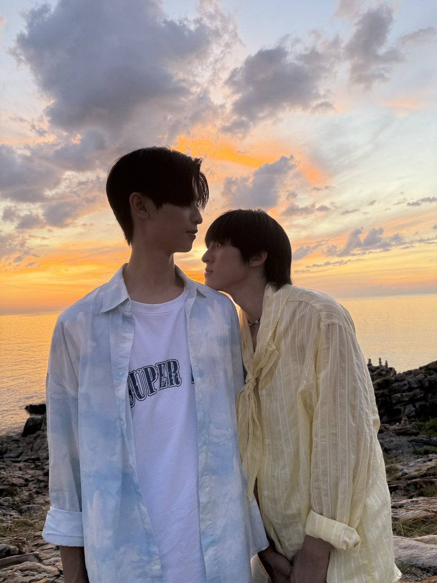 tthomastc's tweet image. ที่รักเริ่มก่อน อิอิ ตอนนี้รู้สึกยังไงบ้างขอคนละเม้นต์ได้ไหมครับ 

YOUR SKY AT THE SEA
#YourSkySeriesEP6