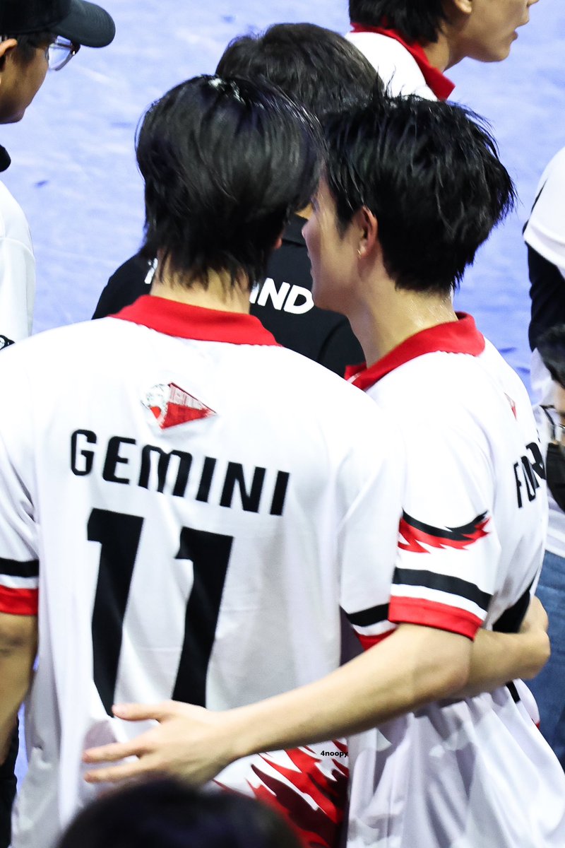 ขออนุญาตฮ๊อบย้อนหลังค่ะ พึ่งเห็นว่าโอบเอวจริงๆที่แปลว่าไม่ได้ใช้แค่มือจับ แต่ใช้ทั้งหน้าแขนตัวเองล็อคไว้เลย 1 ล้านปีจะมีสักครั้ง //ฮ๊อปปปㅠㅠㅠㅠㅠㅠㅠㅠㅠㅠㅠㅠㅠㅠㅠㅠㅠㅠㅠㅠㅠㅠㅠㅠㅠㅠㅠㅠㅠㅠㅠㅠㅠㅠㅠㅠㅠㅠㅠㅠㅠㅠㅠㅠㅠㅠㅠㅠㅠㅠ